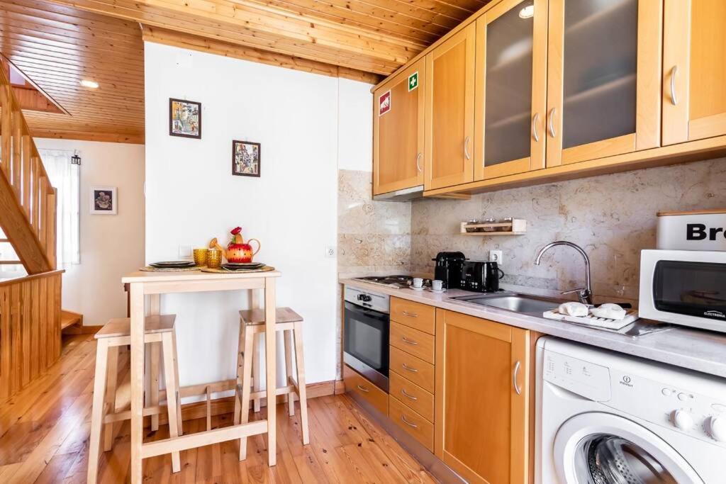 ליסבון Inloveapartments - Duplex At Alfama מראה חיצוני תמונה