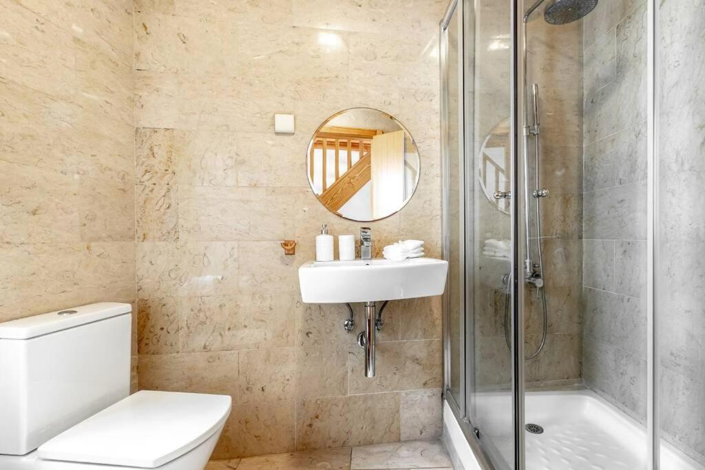 ליסבון Inloveapartments - Duplex At Alfama מראה חיצוני תמונה